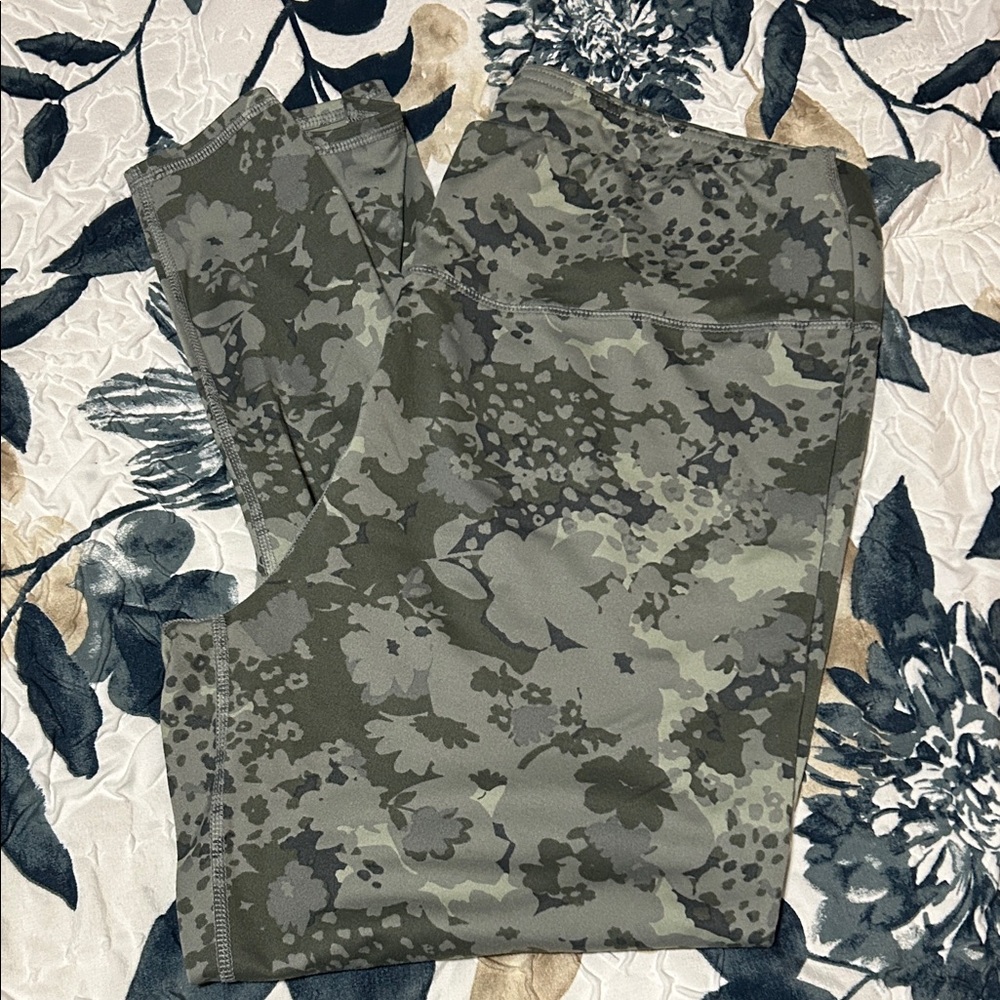 Maurices Green Floral Leggings